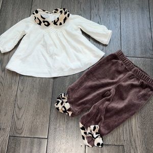 First impressions leopard print long sleeve top/velvet like matching bottoms